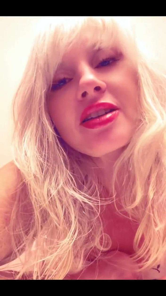 PaintedRose: Dansatoare obraznică