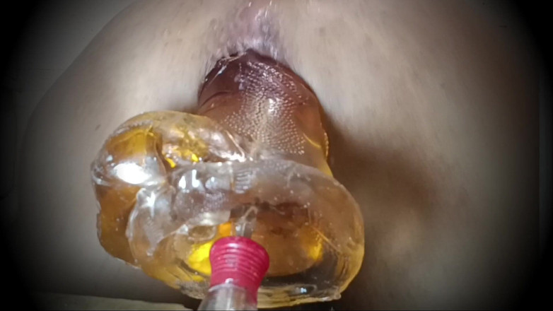 Elgloton: The Wolvetter Swallows an Anal Dildo Deeply