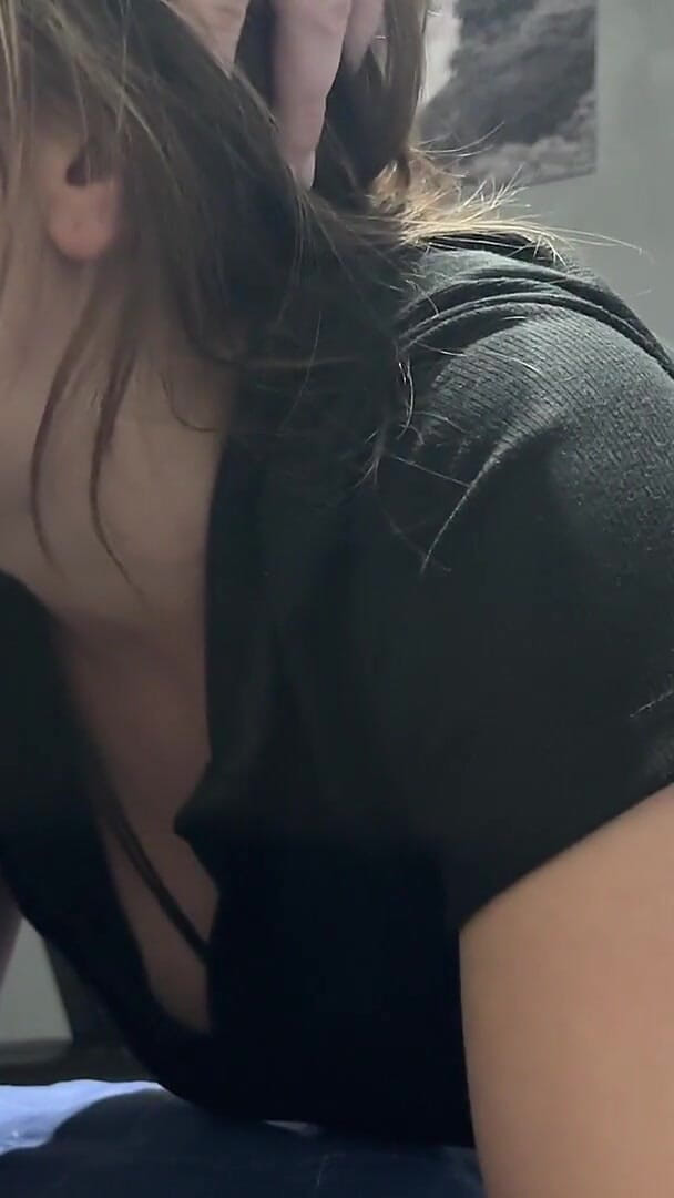 Quick Blowjob (Raxxxbit)