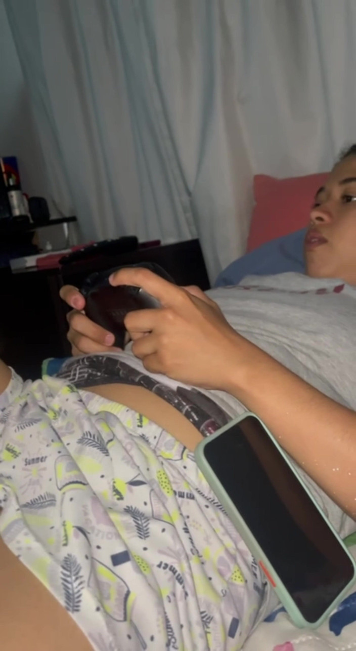 ema_abby: Nachbar auf der Straße