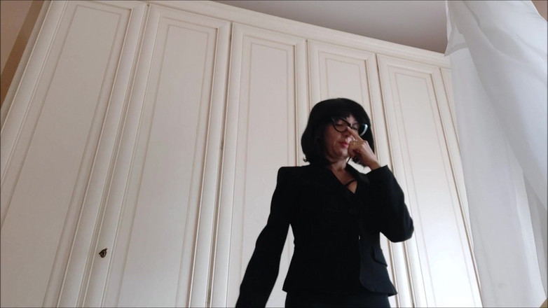 savannahamatoriale: Cette prof italienne sait comment vous passionner par le sujet