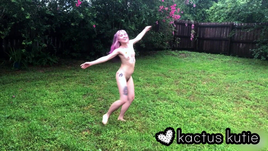 Peeing and Being Silly in the Rain (Kactus kutie) Peeing and Being Silly in the Rain (Kactus kutie)