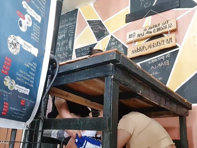 I Made My Horny Wifey Squirt in a Restaurant! (Pinay Lovers Ph)