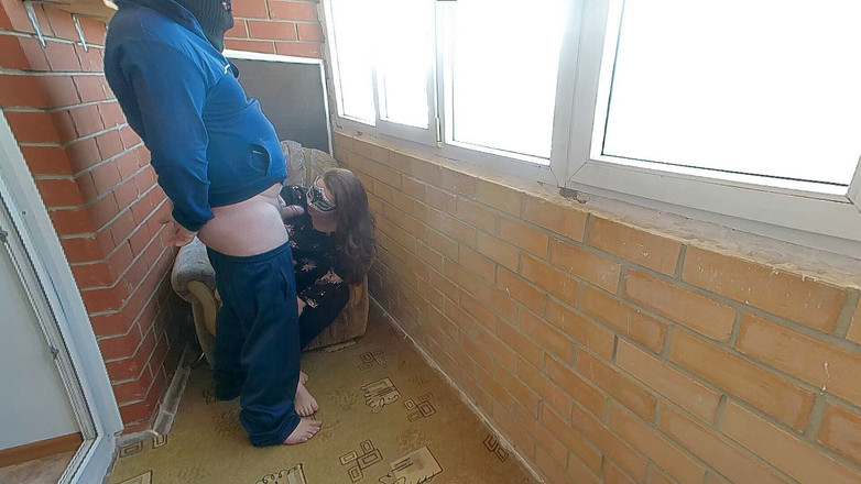 Angel_kisa: Madura puta queria ser fodida com força na varanda