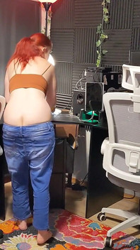 Buttcrack Mengekspos Dusting Home Office