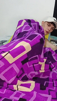 Meio-irmão fode minha boneca sexual tantaly, então me deixa com ciúmes e eu o fodo