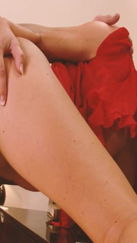 Scenă cu dependente de pule mari -1_busty matură sexy blondă adoră să aibă o pulă mare în pizdă și gură