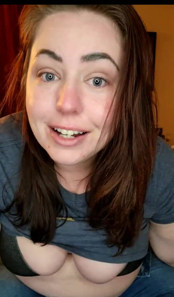 KinkyKatie: Güncelleme Hiçbir yere gitmiyorum