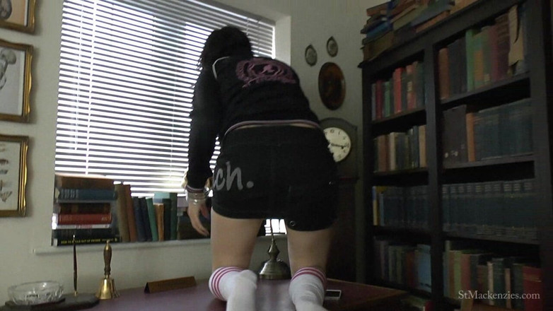 St Mackenzie's Archive: 흑인 대물 자지에게 따먹히는 핫한 변기