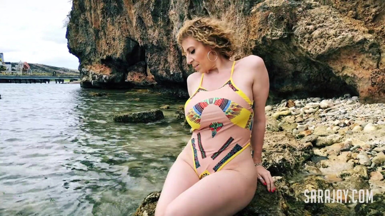 Sara Jay: Sara Jay Island Booty