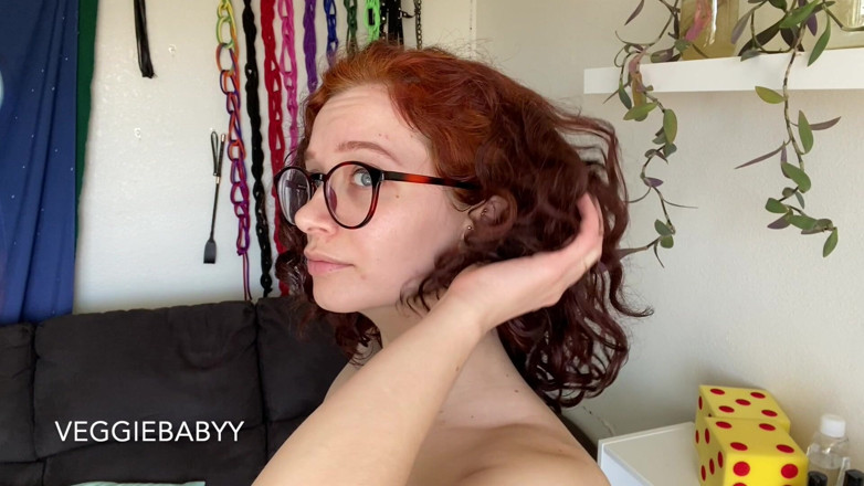 Veggiebabyy: Nagie kręcone rude włosy grać