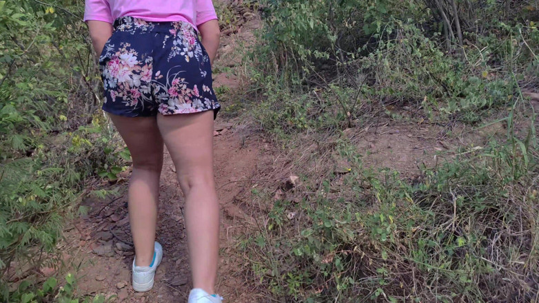 SugarPose: Latina Teen Gives a Blowjob in the Woods