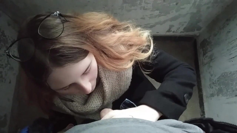 SweetAndFlow: Fucked a college girl at the entrance