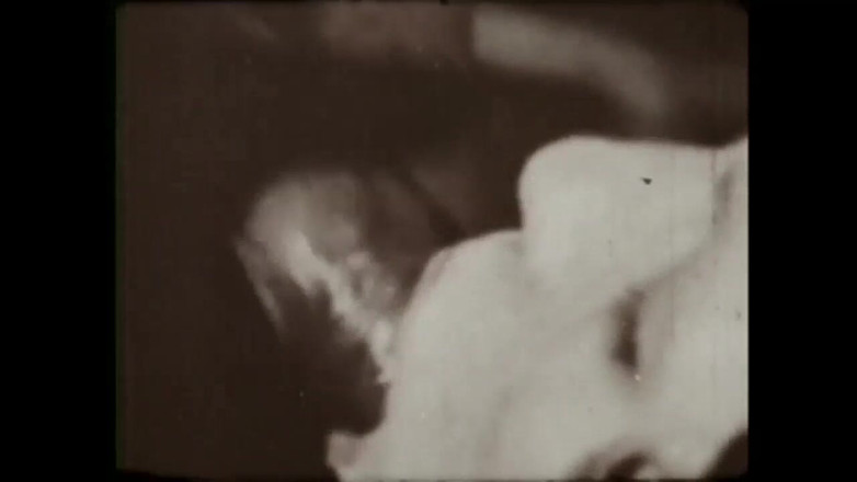 Vintage megastore: ヴィンテージ異人種間のBDSMと愛人と彼女の奴隷と大きな黒コッククソ貧しい縛られた女性