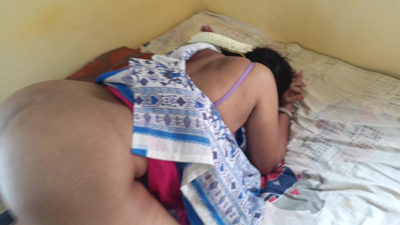 Palani69: 主婦の膣舐めとドギーセックス