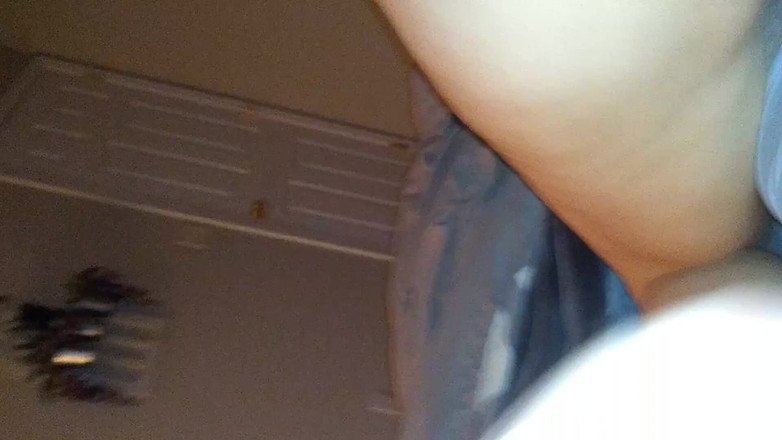 Pussy hound: 거대한 자지 슬리브를 따먹는 사이즈 퀸