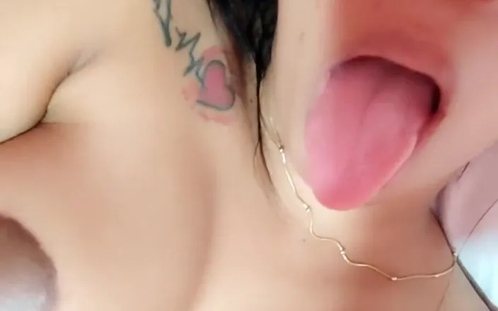 Leyne Rodriguez: Chceš, abych ti udělal personalizované video? Sténání masturbuje nebo dělá...