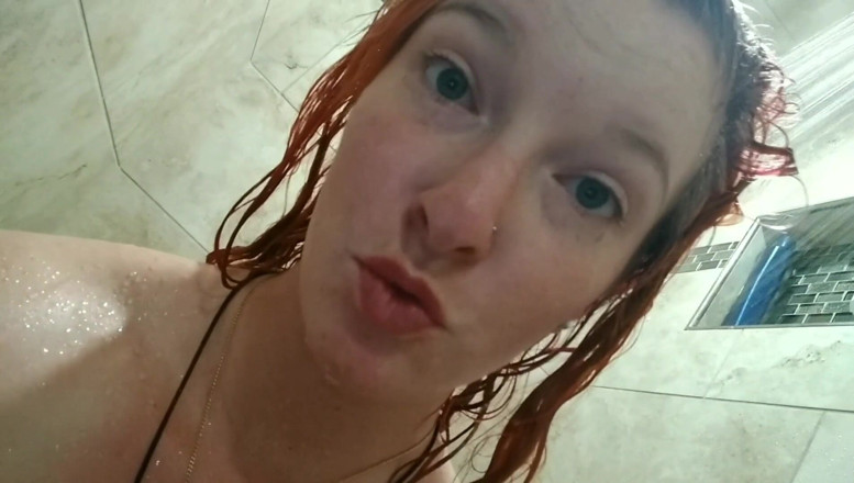 Kat Cumsalot Productions: Unter der dusche spielen