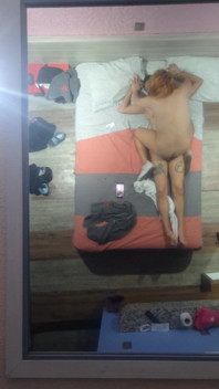 의붓오빠와 호텔 방에서 섹스