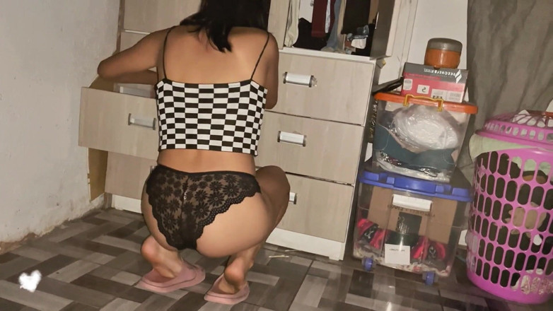 Natasha Casero: Sex in the Closet with This 18 Year Old Petite Latina -...