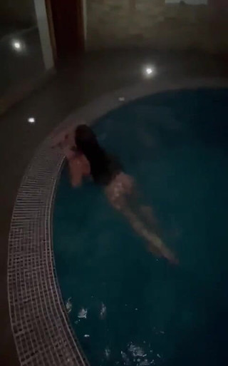 Dominatrix Redsonyja: Samo sex děvka. Část 4