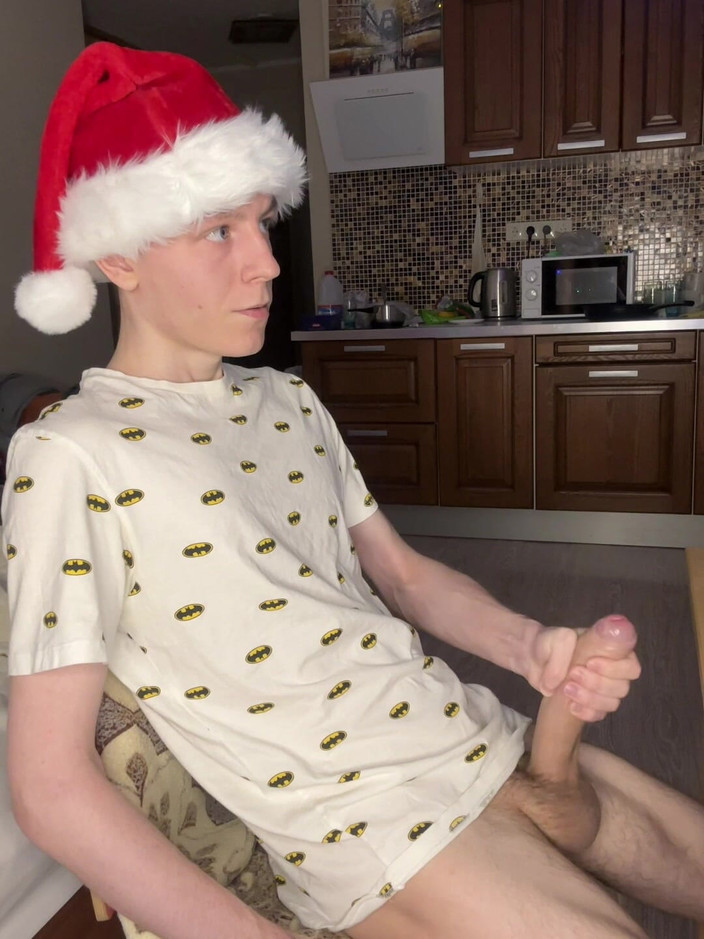 Morflot24: La sessione solitaria perverso inonda i twink abs con sborra