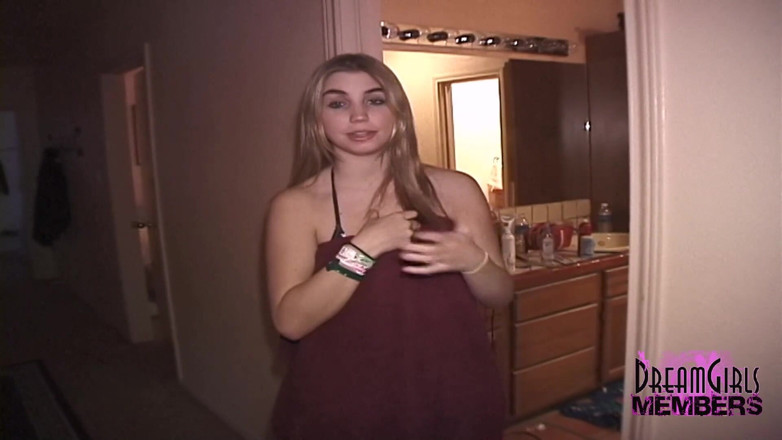 Dream Girls: Ontmoet hete spring breakers Jenny en Kendra