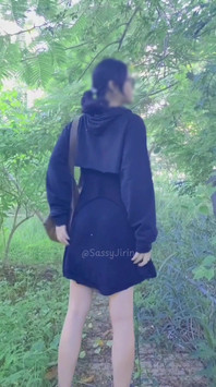 Butt Toy Flash in Parl