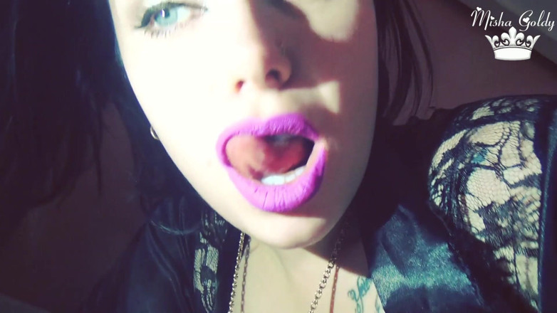 Goddess Misha Goldy: Purple kisses and licks