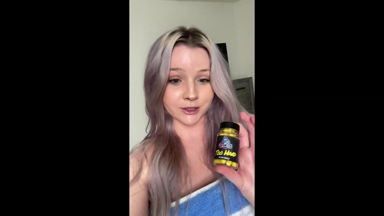 Sugar Daddy Porn: Rating: 9 /10 Halle Storm este o mamă sexy tânără cu cur....
