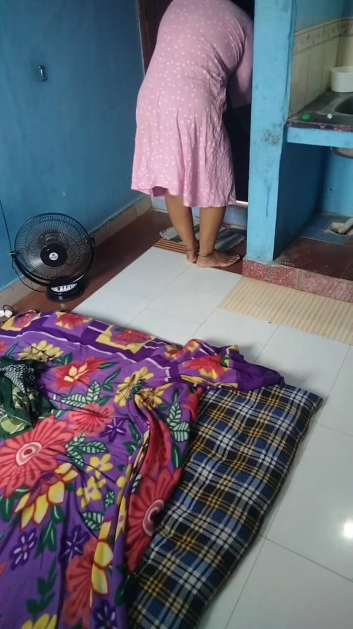 Benita sweety: 힌두교 남편과 섹스하는 이슬람 아줌마 핫한 섹시한 정자 확산 비디오