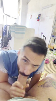 Het styvfar med massiv kuk knullar hård femboy med stor röv