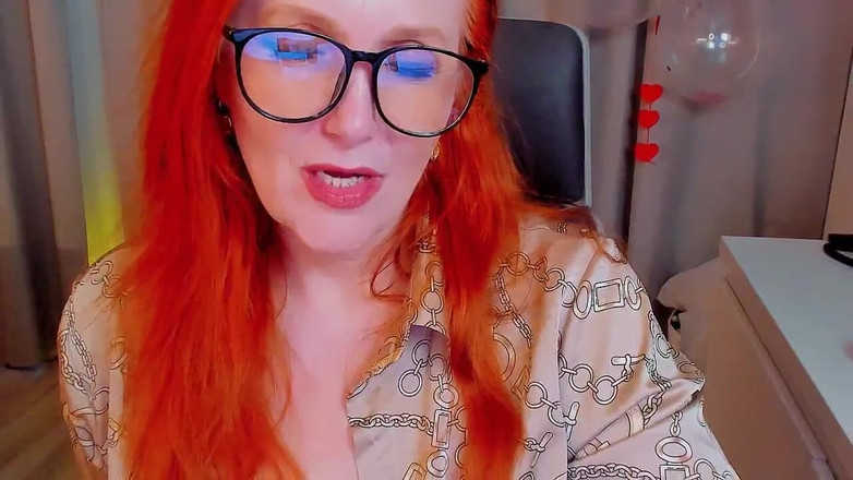 Almaz FireFox: Elegant Mature Redhead Girl Over 50 Erotic Games.