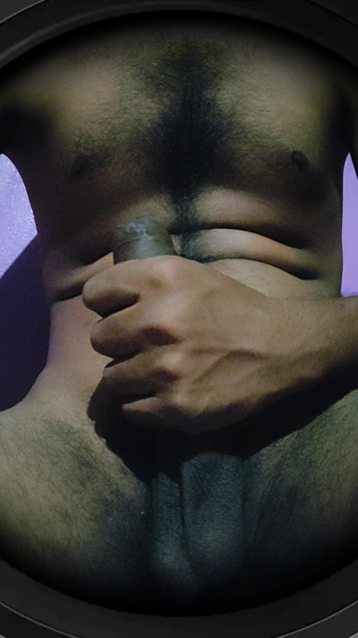 Indian Alyx: Cậu bé thủ dâm một mình