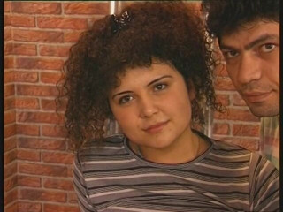 Dirty Teeny: O fată cu părul creț este futută de iubitul ei