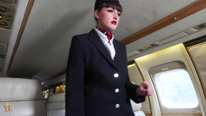 Vivienne l'Amour: Vivienne l'amour - POV - Privat jet - bribery