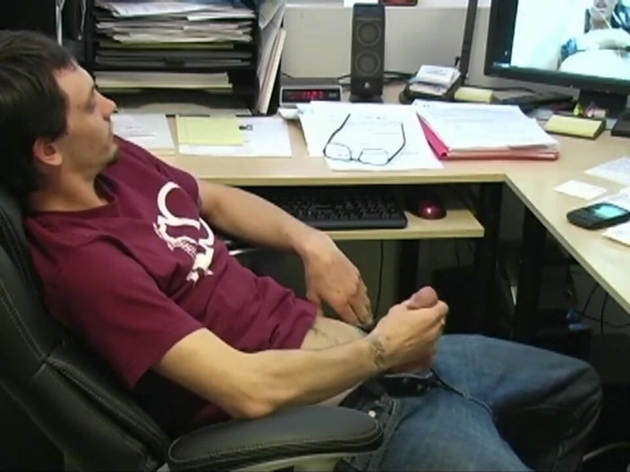 The Great Canadian Male: Paris fucks the boss again