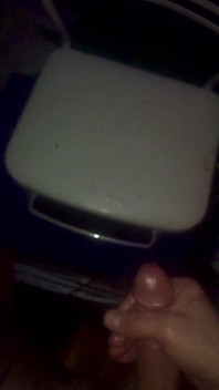 Kinkkire Shoots Big Load Onto White Chair