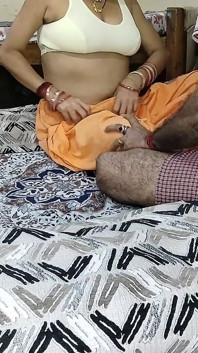 Bhabhi panas menghisap kongkek foreplay bahagian seksual badan buah dada puting panas