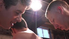 SEXUAL SIN GAY: Scena 2 de antrenament a băieților - Orgie cu un twink căruia îi...