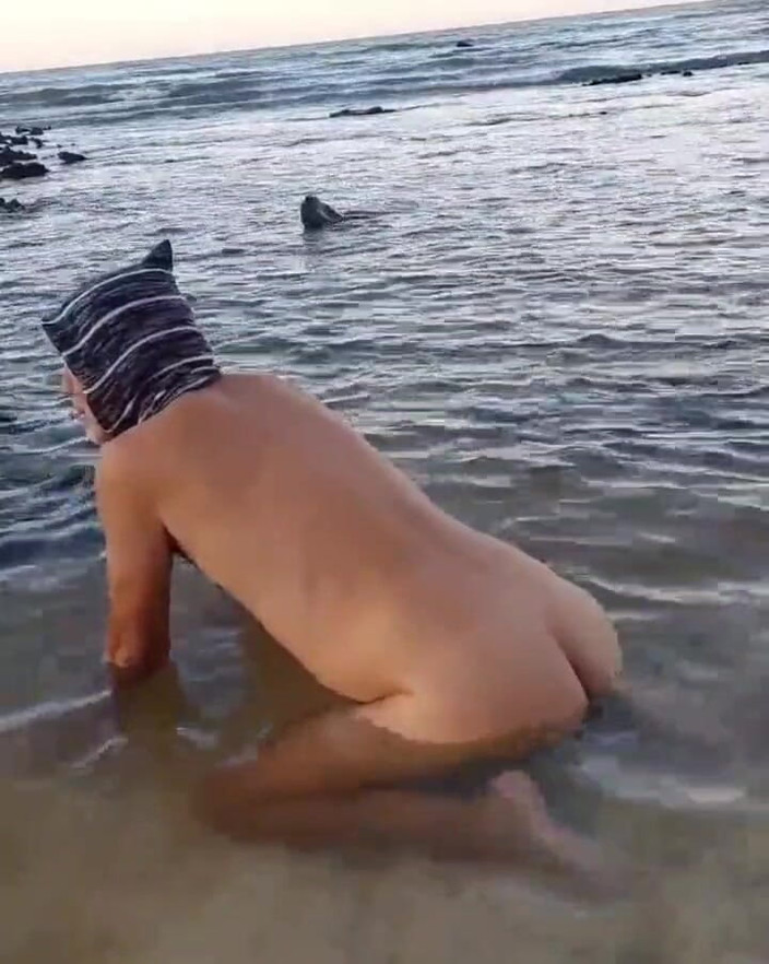 Ladysilvas: Ladysilva nackt am strand