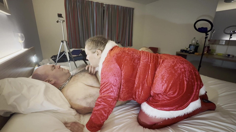 Aaexperiencesltd: Bölüm 1:- Bayan Kinksmas booboo'ya iyi bir Noel sikişi veriyor!