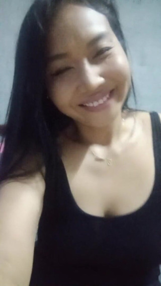 Asian rich model: Love a smile