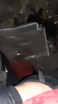 गांव की लड़की ठंडे खलिहान में हॉट तरीके से हस्तमैथुन करती है