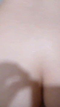 Öğrenci yurdu duşunda ilk kez seks yapıyor