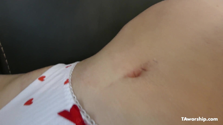 TAW - Belly Button Fetish: Đêm hẹn hò đi "bụng lên!"