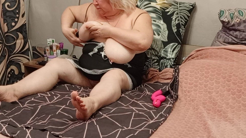 Zona901: Pepek ibu tiri mahukan batang besar