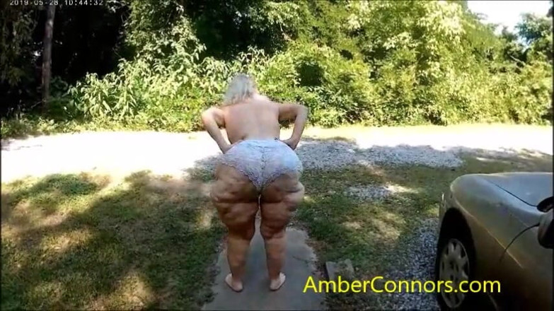 Amber Connors: 여름 아침 오줌
