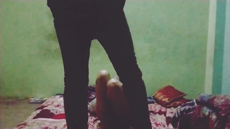 Chandan Singh: Indiancă Bhabhi însetată