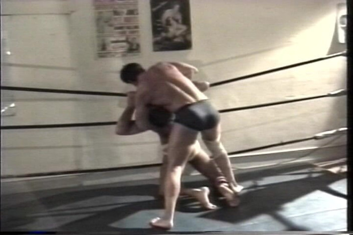 Gaylicious: Muscular Pretty Boy Gets Ass Stretched in Wrestling Ring